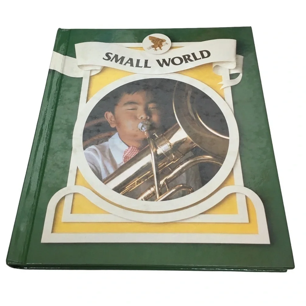 VINTAGE 1986 Small World Classroom Reading Book Homeschooling Library Level 7